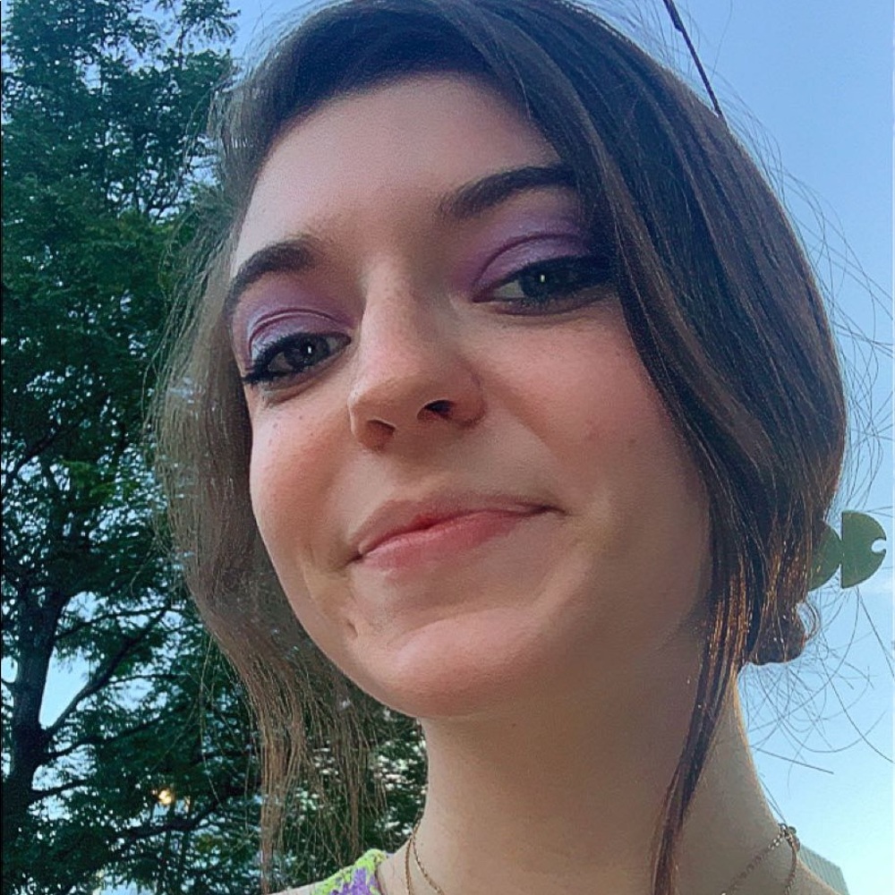 Meet your Posher, Lily